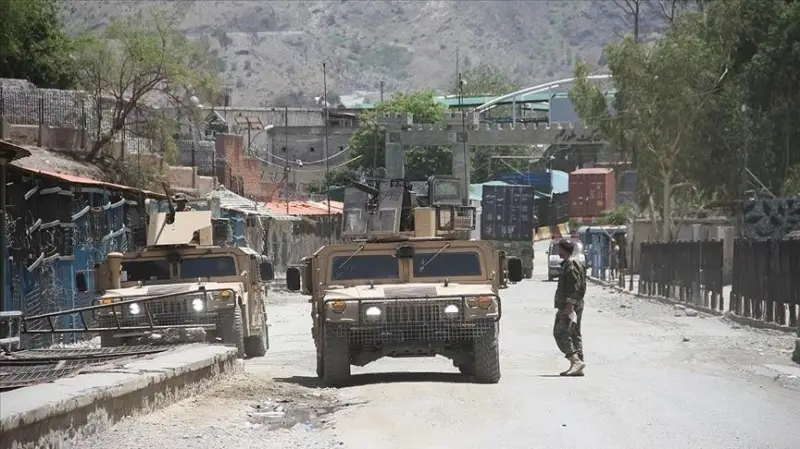Afgan hükümet güçlerinin Taliban'a karşı kontrolü kaybettiği vilayet merkezi sayısı 15'e y
