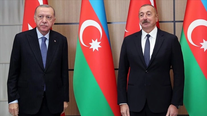 Azerbaycan Cumhurbaşkanı Aliyev: Tarihi tığ Türkiye ile baş başa yazıyoruz