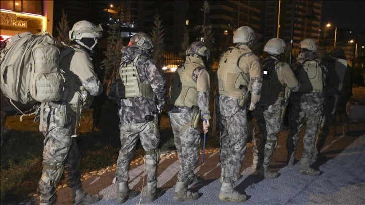 Başkentteki narkotik operasyonlarında gözaltına tahsil edilen 52 çirkin tutuklandı
