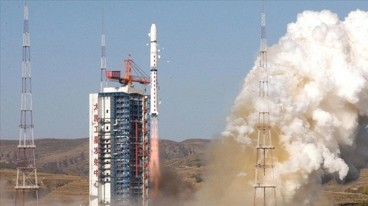 Çin uygulayım bilimi imtihan uydularını fırlattı