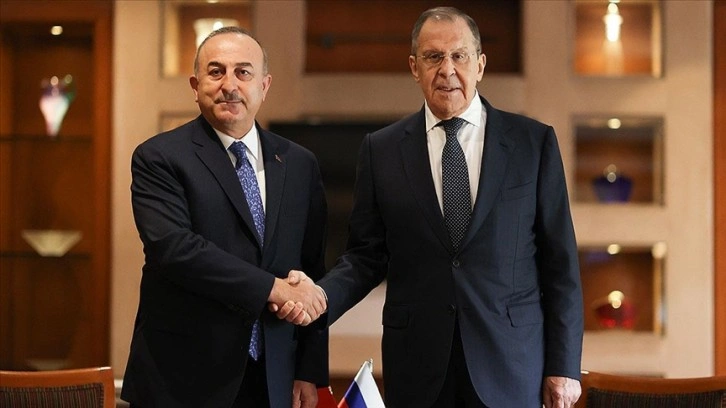Dışişleri Bakanı Çavuşoğlu, Rus mevkidaşı Lavrov ile birlikte araya geldi