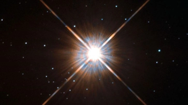 Güneş sistemine en yaklaşan yıldızın yörüngesinde 3. planet keşfedildi