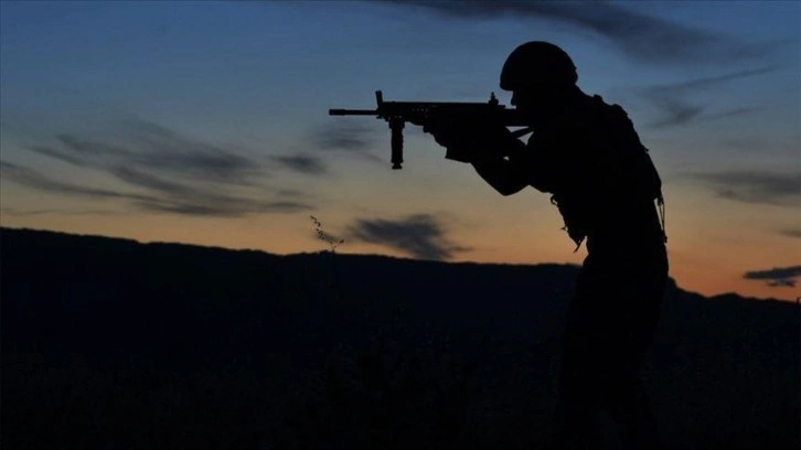 Irak ve Suriye'nin kuzeyinde 22 PKK/YPG'li yıldırıcı kuvvetsiz bir duruma getirildi