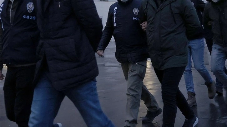 İstanbul merkezli FETÖ operasyonunda 18 ad gözaltına alındı