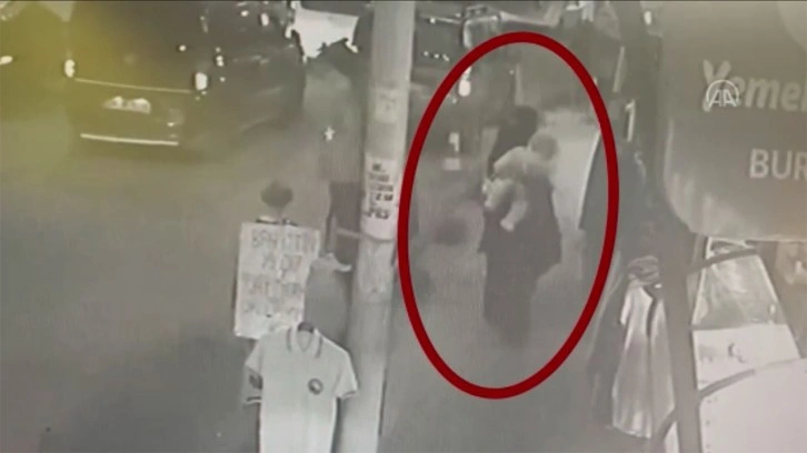 İstanbul'da kucağında çocuğuyla giden kadın vurularak öldürüldü! Cinayet hatıra kamerada