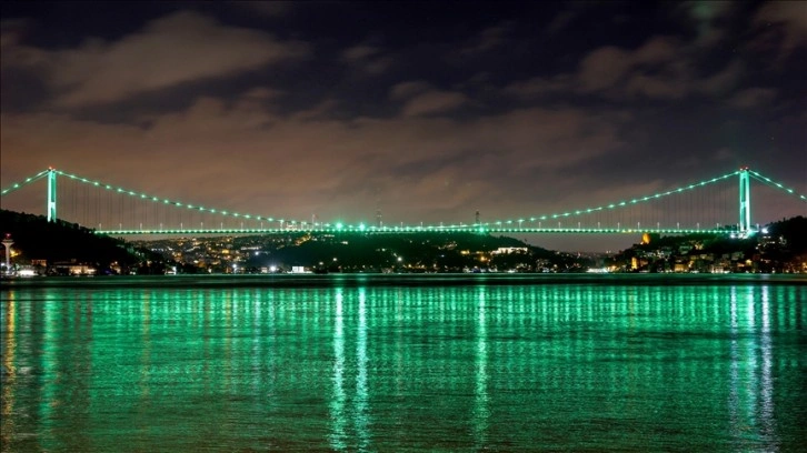 İstanbul’un köprüleri skolyoz sorununa dikkati çekti