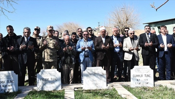 Mardin'de PKK'lı teröristlerce 36 sene önceki şehit edilen 8 isim törenle anıldı