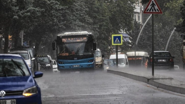 Meteorolojiden Ankara düşüncesince sağanak uyarısı