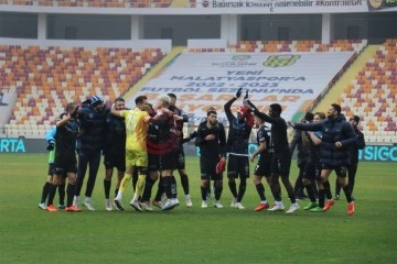 Adana Demirspor, Sivasspor'u 2 golle devirdi!