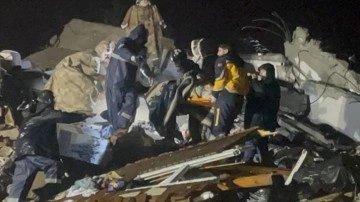Adıyaman ve Diyarbakır'da yıkılan yapının enkazından kestirmece 20 zaman sonradan 3 insan kurtarıldı