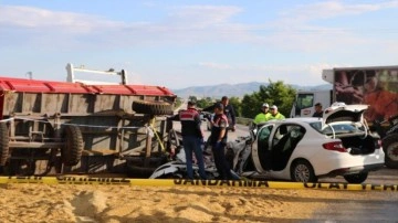 Afyonkarahisar'da trajik kaza! Traktör römorkuna çarptı: Ölü ve yaralılar var