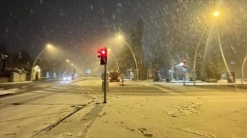 Ankara'da kar çarpıcı oldu