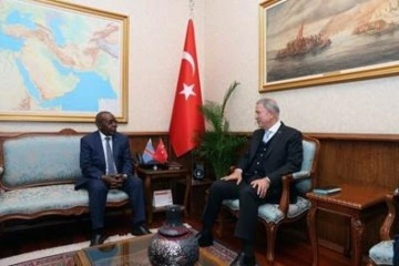 Bakan Akar, Kongo Demokratik Cumhuriyeti Milli Savunma Bakanı Kurhenga ile görüştü