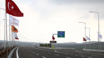 Bakan Karaismailoğlu, Ankara-Niğde Otoyolu'nu kısaca 9 milyon otomobilin kullandığını bildirdi
