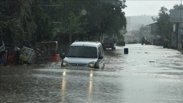 Bilecik'te şiddetli yağış ve sıkıntı hasara sefer açtı
