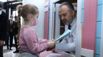 Bursa'da değme hastanede 1 ay kalacak! İlaçlar denli faydalı: 5 bini çok çocuğumuza ulaştık