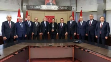 CHP’li 9 büyükşehir şehremaneti başkanından Kılıçdaroğlu’na kusursuz destek!