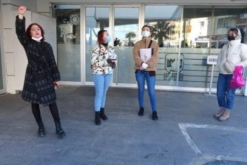 CHP'li belediyenin ulaşım zammını öğrenciler protesto etti