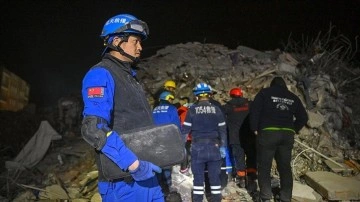 Çin'den mevrut 290 yabanlık takım deprem alanında avlu kurtarıyor