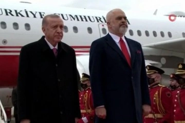 Cumhurbaşkanı Erdoğan, Arnavutluk’ta resmi törenle karşılandı