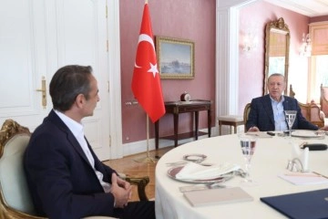 Cumhurbaşkanı Erdoğan, Yunanistan Başbakanı Miçotakis'i onama etti