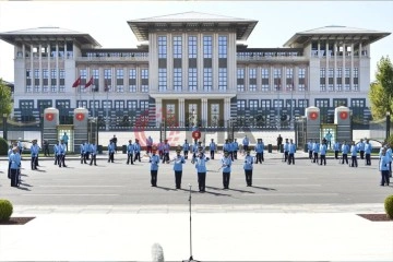 Cumhurbaşkanlığı Muhafız Alayı'nda nöbet değişimi töreni
