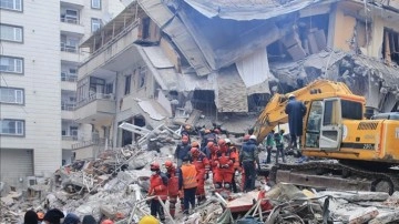 Depremde yaşamını kaybedenlerin sayısı 38 bini aştı