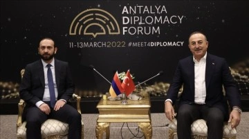 Dışişleri Bakanı Çavuşoğlu, Azerbaycan'ın Ermenistanla normalleşme periyodunu desteklediğini bild