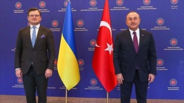 Dışişleri Bakanı Çavuşoğlu, Ukraynalı mevkidaşı Kuleba ile telefonda görüştü