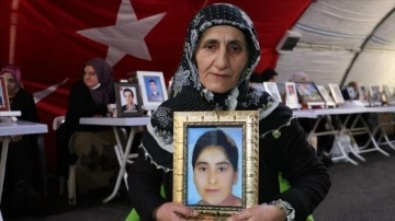 Diyarbakır annelerinden Esmer Koç: İnşallah bizim çocuklarımız da sağlam salim gelecek