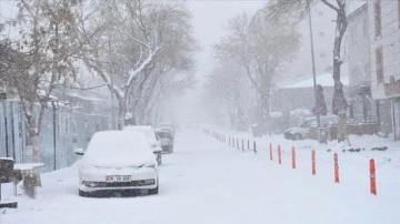 Doğu Anadolu koyu karla ilkbaharda baştan beyaza büründü