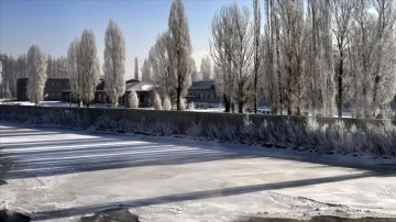 Doğu Anadolu'da öz ve göletlerin yüzeyi buzla kaplandı