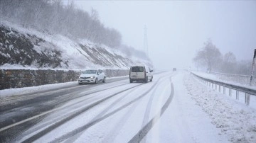 Edirne ve Kırklareli'nde kar sansasyonel oluyor