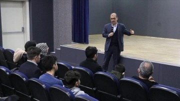 Erzurum Diplomasi Akademisinde yetişen çoluk çocuk medeniyetleri durumunda tanıyor