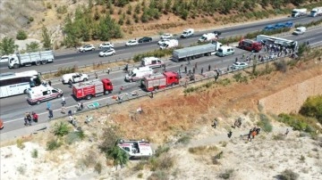 Gaziantep'teki trafik kazasında yaşamını kaybedenlerin sayısı 16'ya yükseldi