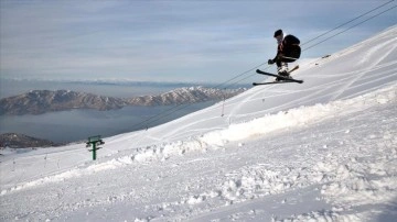 Göl nezaretli ski merkezinde kar bereketi