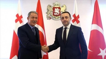 Gürcistan Başbakanı Garibaşvili, Milli Savunma Bakanı Akar'ı ikrar etti