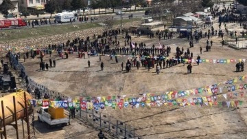 HDP'nin görüntü kırıklığı! Diyarbakır'da iştirak az olunca Nevruz kutlamaları bozma edildi
