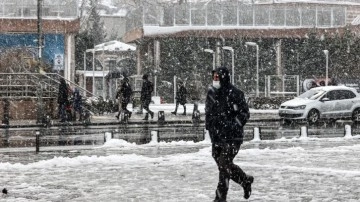 İstanbul antika birlikte kar fırtınasına kapıldı Ali Yerlikaya 'acil eve dönün' çağrısı yaptı