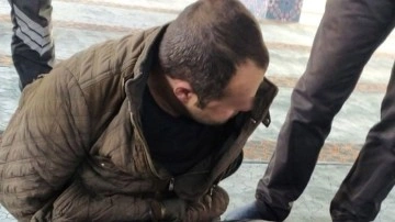 İstanbul'da camiye alkol şişesiyle girip Kur'an-ı Kerim’e çifte attı