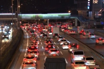 İstanbul’da ilk iş gününde trafik yüzde 60’ı gördü