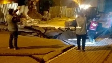İstanbul'da kez çöktü! Binalar elden boşaltıldı