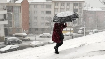 İstanbul'un birtakım ilçelerinde kar sansasyonel oluyor
