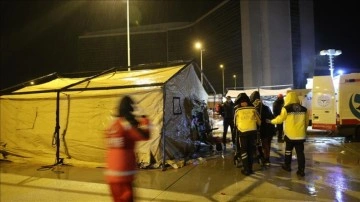 İtalya, depremzedeler düşüncesince Türkiye'ye sahra hastanesi gönderecek