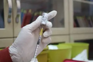 Japonya'dan 1.63 milyon doz Moderna aşısının kullanımını durdurma kararı