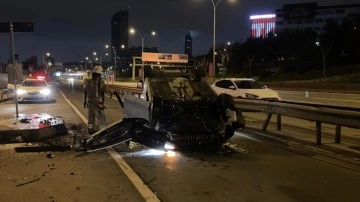 Kadıköy'de trajik kaza! Arabanın durumunu gören körelme oldu
