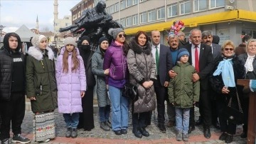 Kırım Tatar Türkü hanımları kalplerinin yarısını Ukrayna'da bıraktı