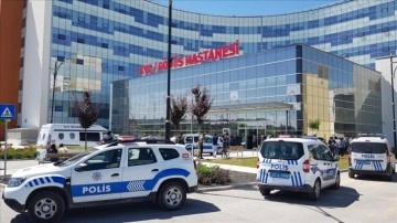Konya'da hastanede silahlı saldırıya uğrayan doktor ve saldırgan yaşamını kaybetti