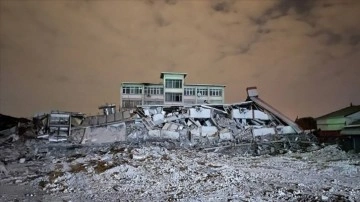 Malatya Valiliği: Depremde yıkılan çatı sayısı 3 bin 889
