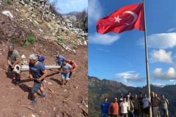 Marmarisli vatandaşlar yanan tepeye Türk Bayrağı dikti